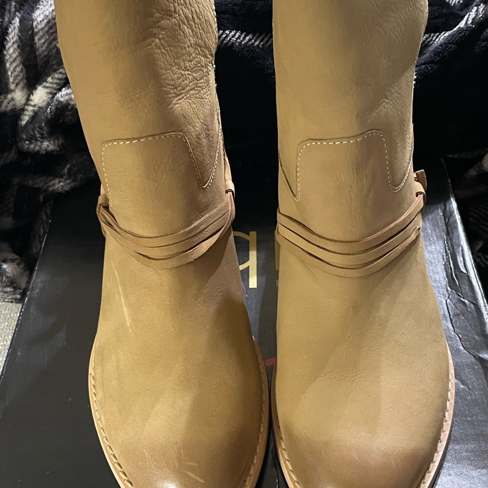 Vintage Diba Charity Tie Tan Heeled Boots for Women
